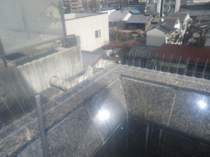 ビルの防鳥作業｜京都市中京区スライダー3
