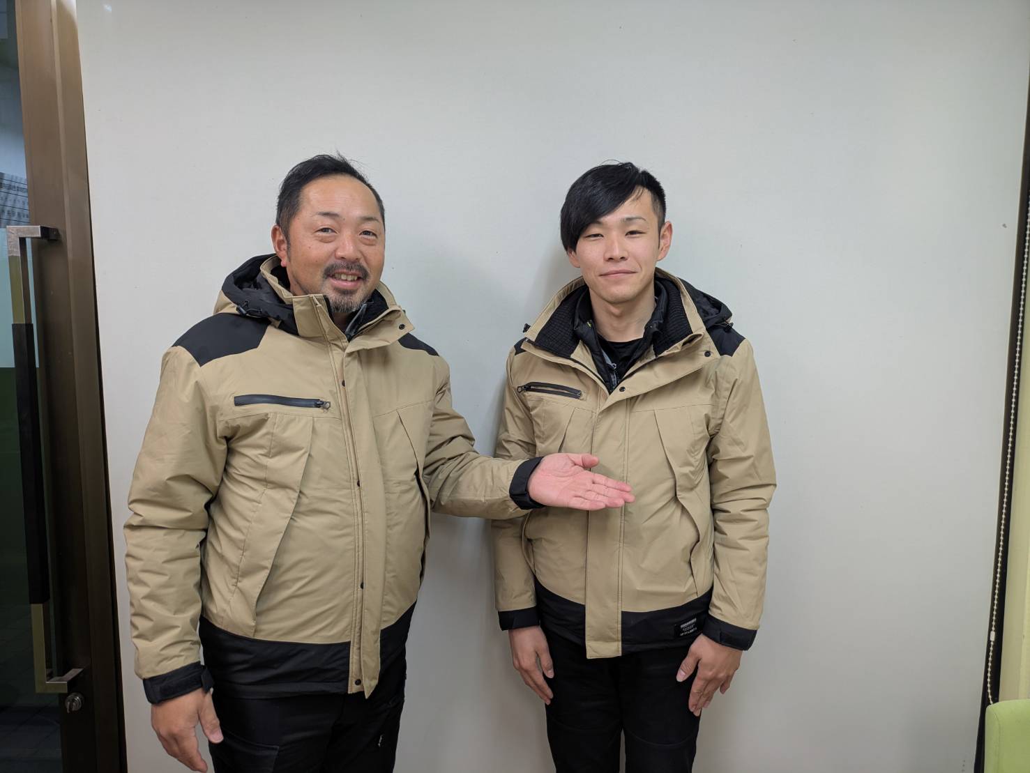 工場内防鳥ネット交換作業/滋賀県野洲市スライダー3