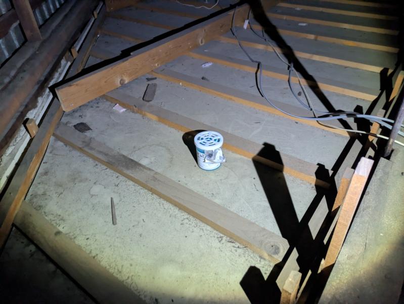 連棟住宅のネズミ対策｜京都市北区スライダー2