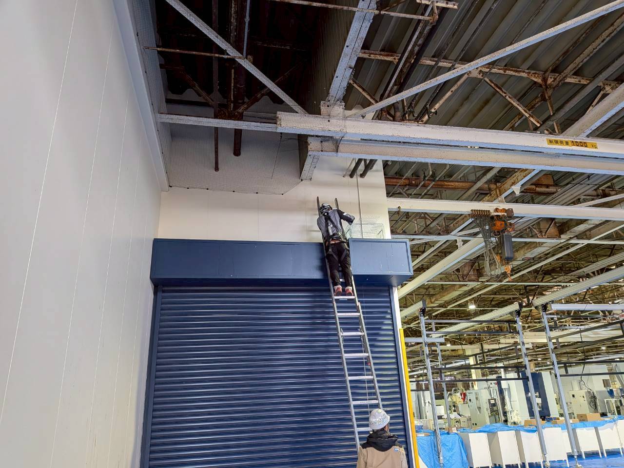 某機械部品工場ハト捕獲作業/滋賀県栗東市スライダー4