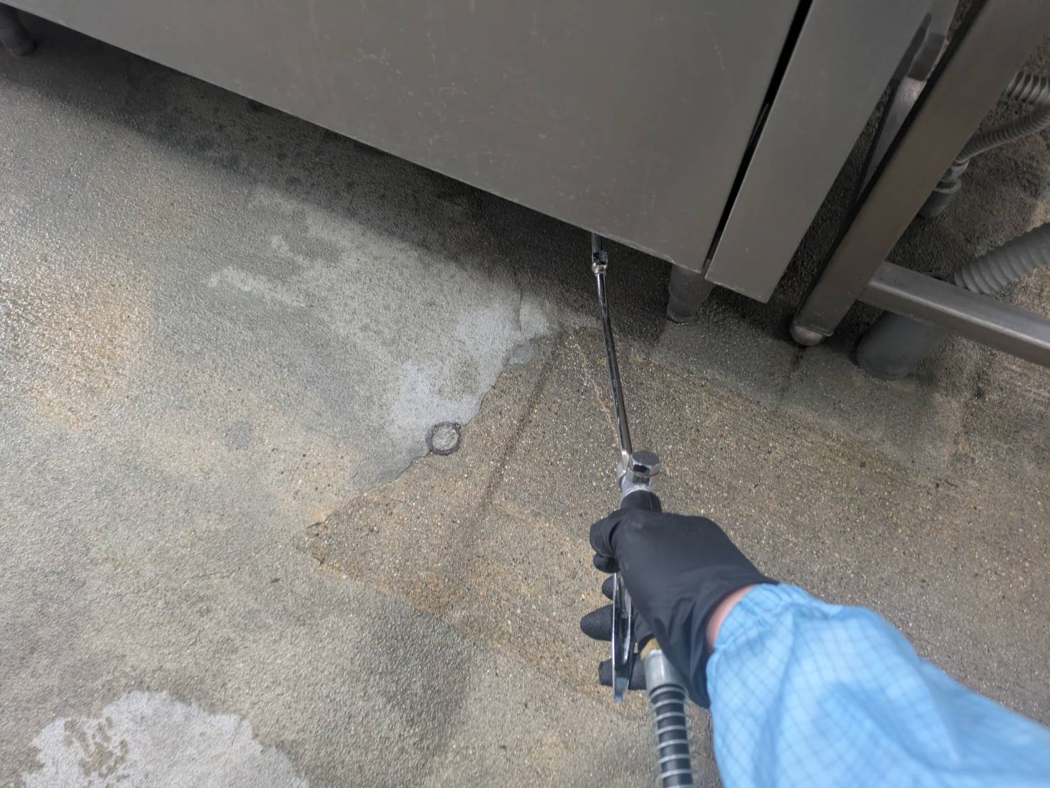 給食厨房害虫防除作業/京都市伏見区スライダー2