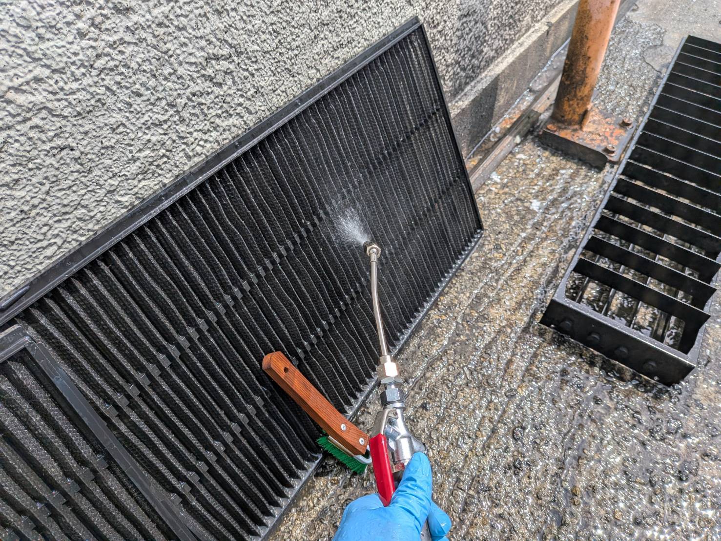 某工場空調機内部洗浄作業/大阪府和泉市 イメージ
